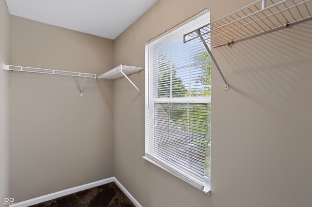 5439 Lake Boggs Street, Indianapolis, IN 46254