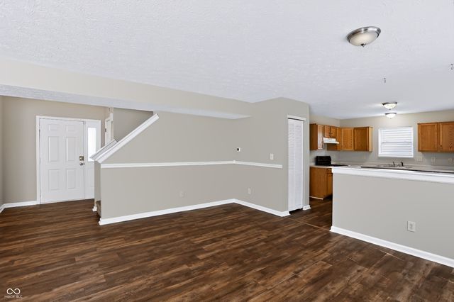 5439 Lake Boggs Street, Indianapolis, IN 46254