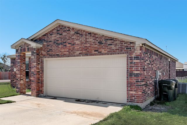 2716 William Street, Mabank, TX 75147
