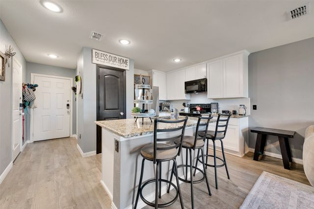 2716 William Street, Mabank, TX 75147