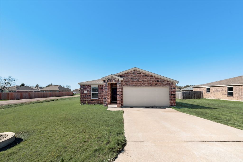 2716 William Street, Mabank, TX 75147