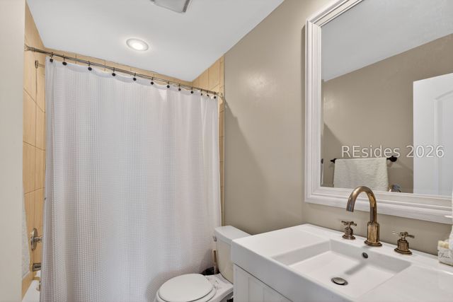 5 Gum Tree Rd Apt H15, Hilton Head Island, SC 29926