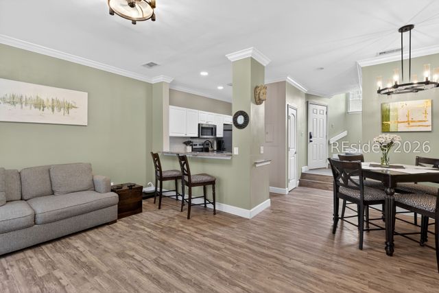 5 Gum Tree Rd Apt H15, Hilton Head Island, SC 29926