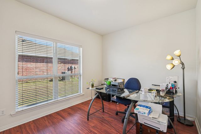 801 Cascade Drive, Glenn Heights, TX 75154