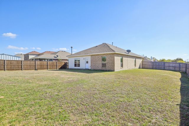 801 Cascade Drive, Glenn Heights, TX 75154