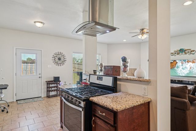 801 Cascade Drive, Glenn Heights, TX 75154