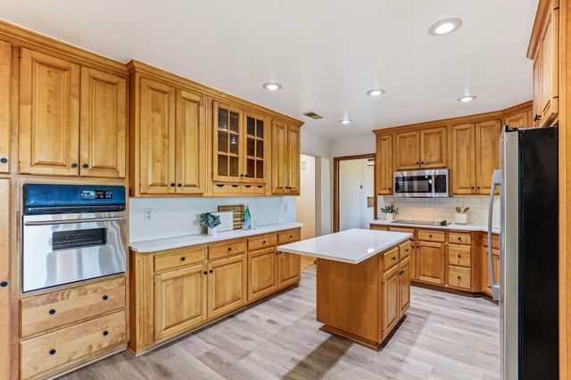7610 Alden Way NE, Fridley, MN 55432