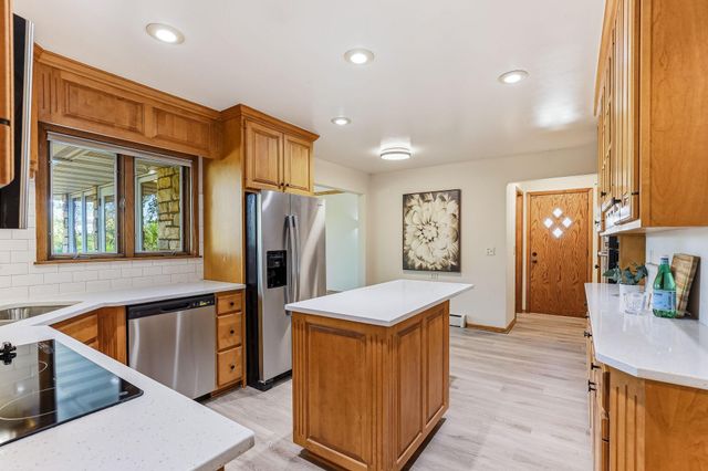 7610 Alden Way NE, Fridley, MN 55432