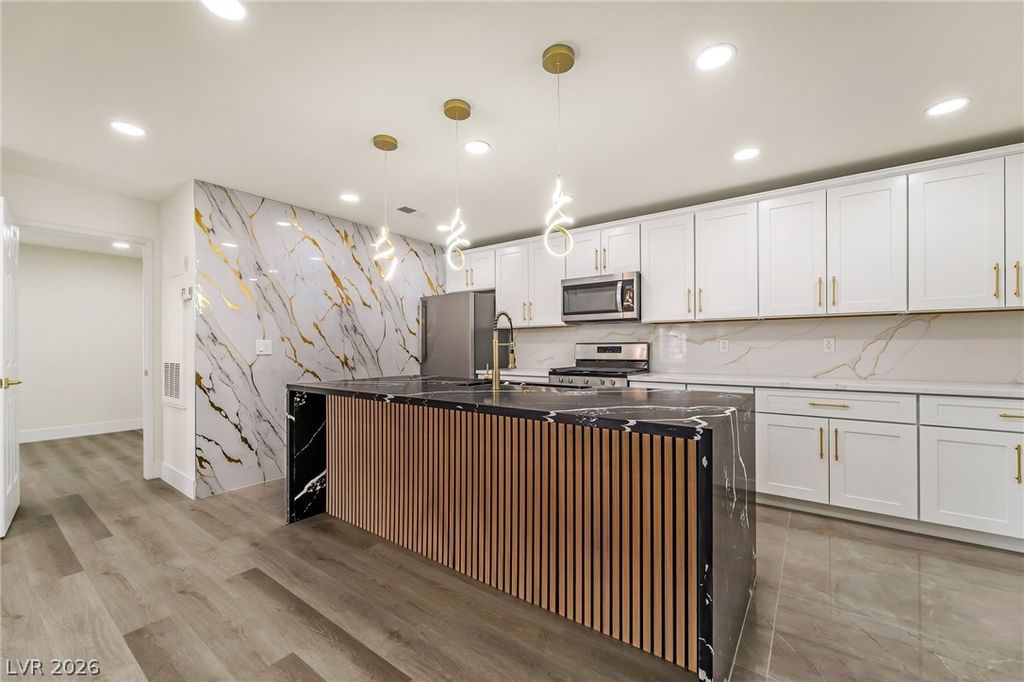Image 1 of property listing at 2200 South Fort Apache Road 2073, Las Vegas, NV 89117