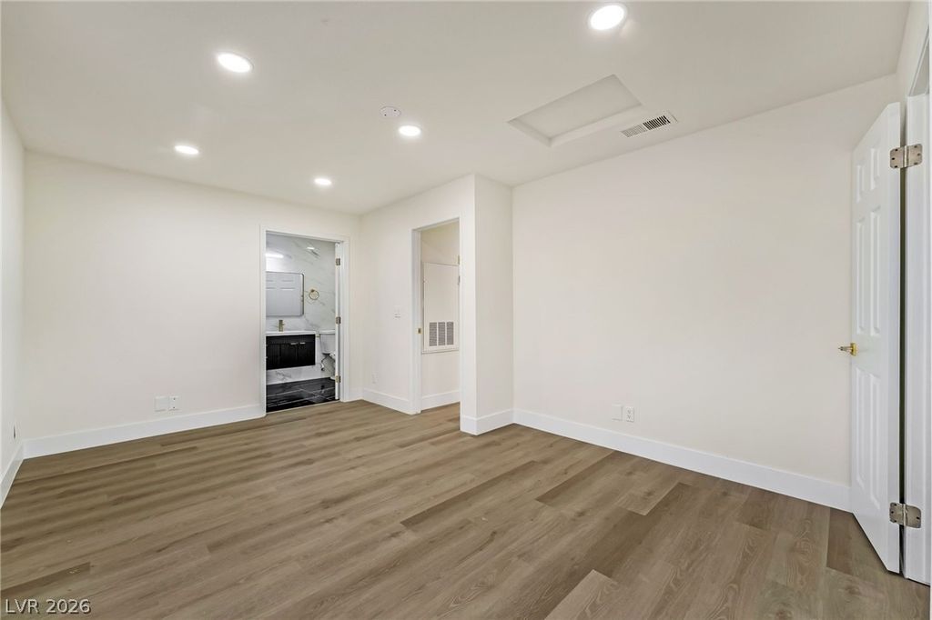 Image 13 of property listing at 2200 South Fort Apache Road 2073, Las Vegas, NV 89117