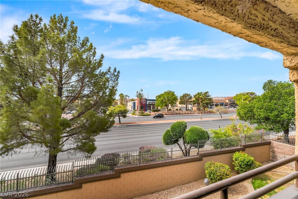 Image 21 of property listing at 2200 South Fort Apache Road 2073, Las Vegas, NV 89117