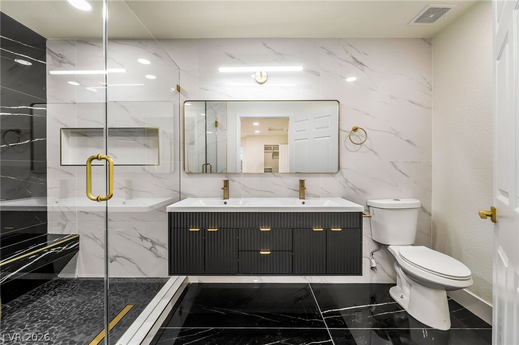 Image 8 of property listing at 2200 South Fort Apache Road 2073, Las Vegas, NV 89117