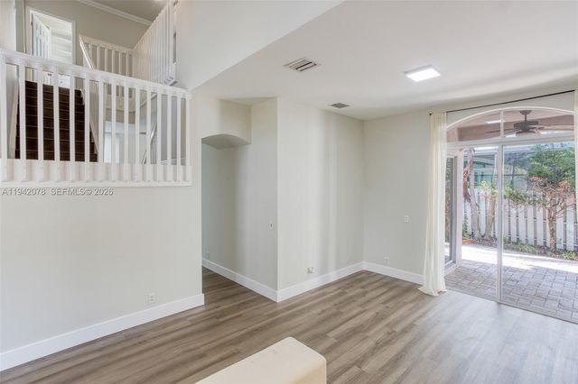 3755 SW 50th St, Hollywood, FL 33312