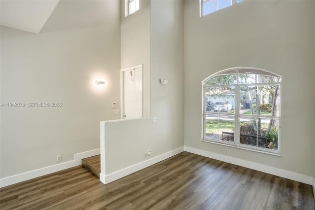 3755 SW 50th St, Hollywood, FL 33312