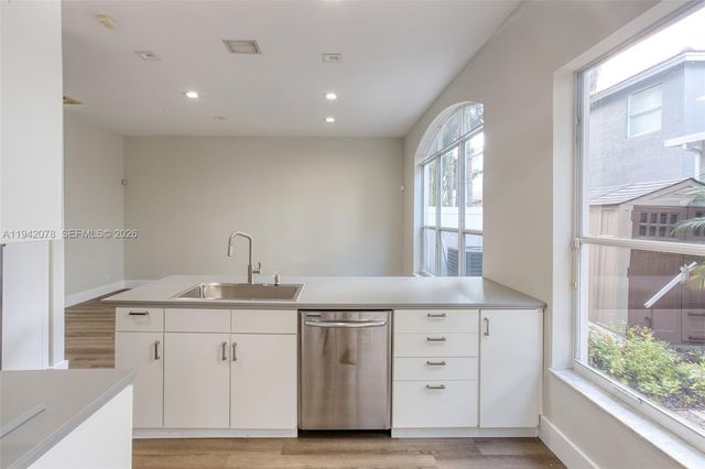 3755 SW 50th St, Hollywood, FL 33312