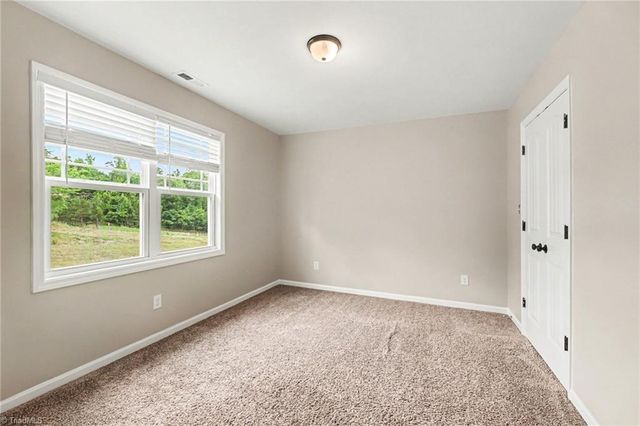 512 Paul Kennedy Road, Thomasville, NC 27360