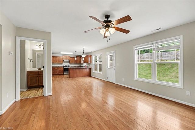 512 Paul Kennedy Road, Thomasville, NC 27360