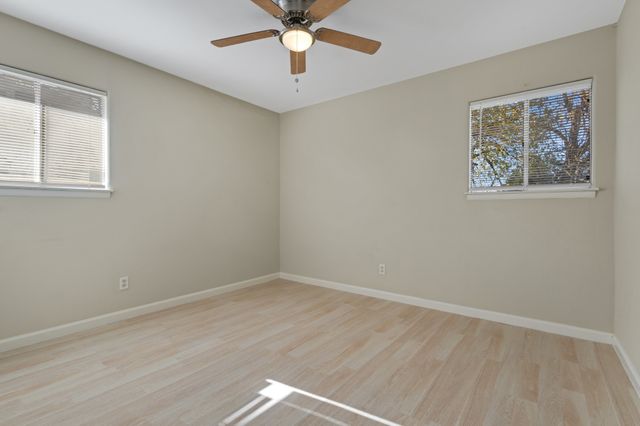 2821 N Bell Avenue, Denton, TX 76209