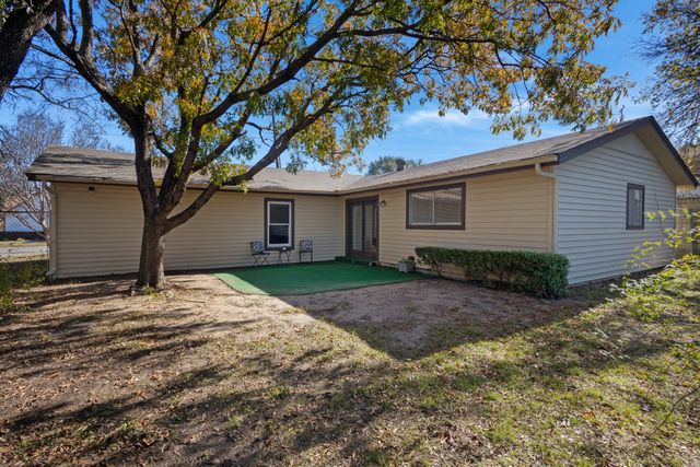2821 N Bell Avenue, Denton, TX 76209