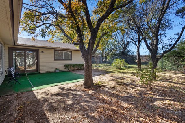 2821 N Bell Avenue, Denton, TX 76209