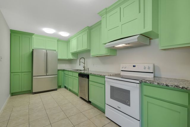 2821 N Bell Avenue, Denton, TX 76209