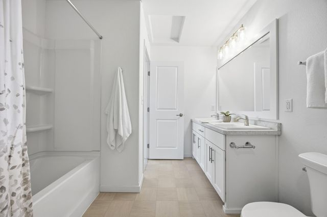 7373 22nd Street S, Fargo, ND 58104