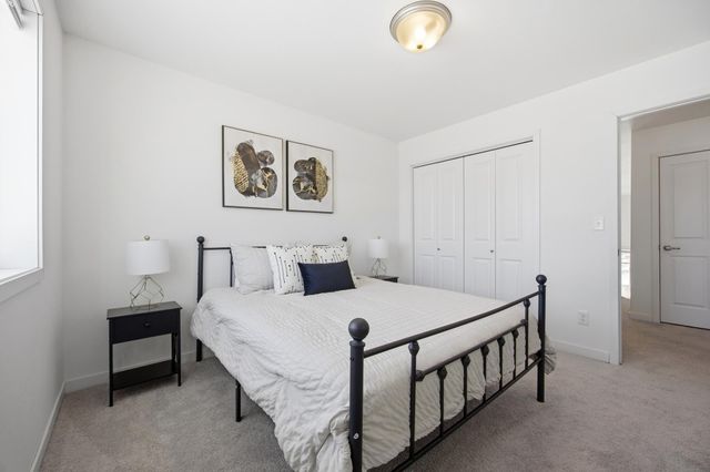 7373 22nd Street S, Fargo, ND 58104