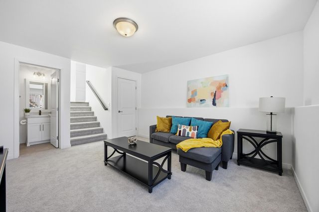 7373 22nd Street S, Fargo, ND 58104