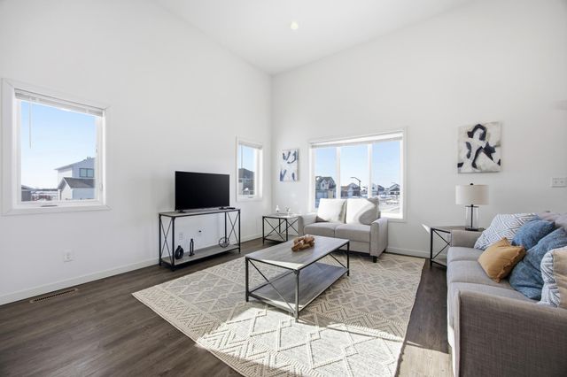 7373 22nd Street S, Fargo, ND 58104