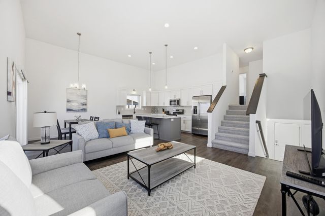 7373 22nd Street S, Fargo, ND 58104