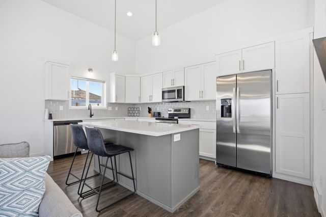 7373 22nd Street S, Fargo, ND 58104