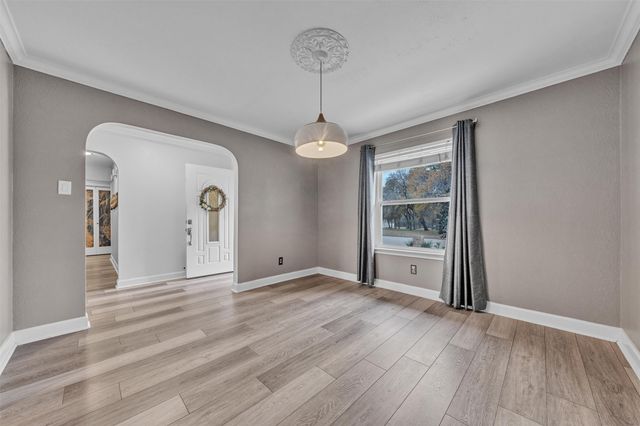 1205 Clover Hill Road, Mansfield, TX 76063