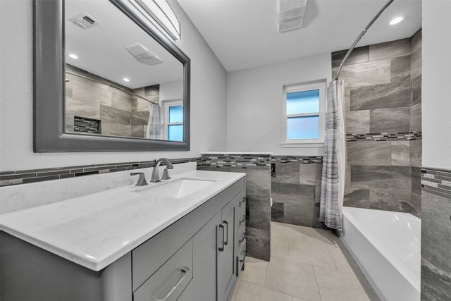 1205 Clover Hill Road, Mansfield, TX 76063