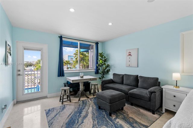 4228 N Ocean Dr 11, Lauderdale By The Sea, FL 33308