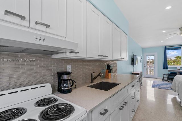 4228 N Ocean Dr 11, Lauderdale By The Sea, FL 33308