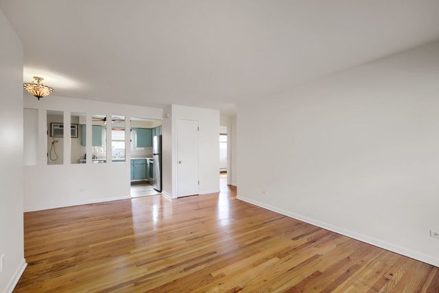 406 FRANKLIN Avenue 2D, River Forest, IL 60305