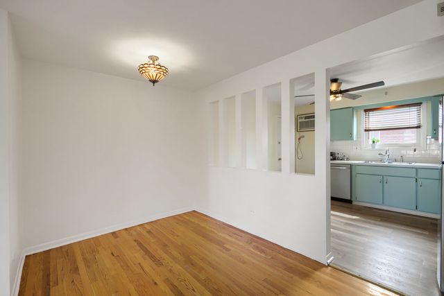 406 FRANKLIN Avenue 2D, River Forest, IL 60305