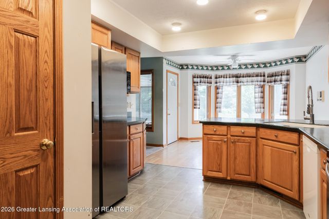 3384 Camino Del Sol Drive, Williamston, MI 48895
