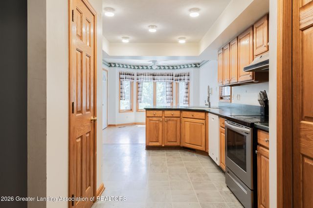 3384 Camino Del Sol Drive, Williamston, MI 48895