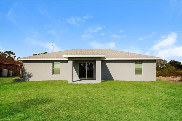 858 Carbon ST E, Lehigh Acres, FL 33974