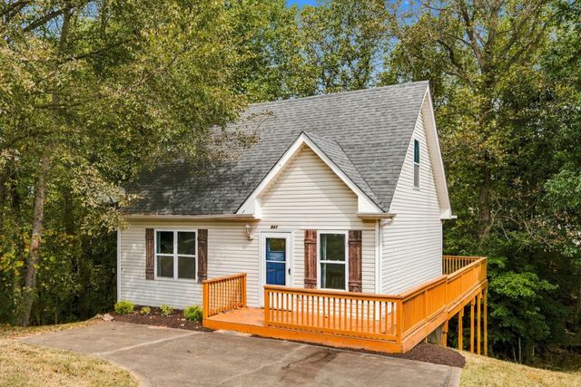 941 Applegrove Cir, Clarksville, TN 37040