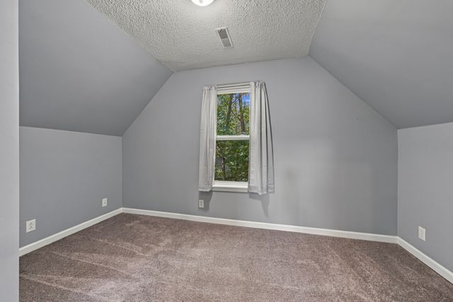 941 Applegrove Cir, Clarksville, TN 37040