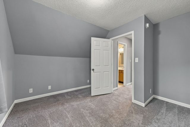 941 Applegrove Cir, Clarksville, TN 37040