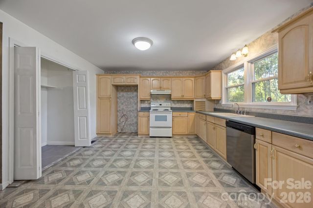 1311 Jenkins Road, Gaston, NC 28052
