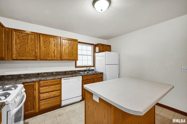 11326 N NORTHTRAIL Drive, Dunlap, IL 61525