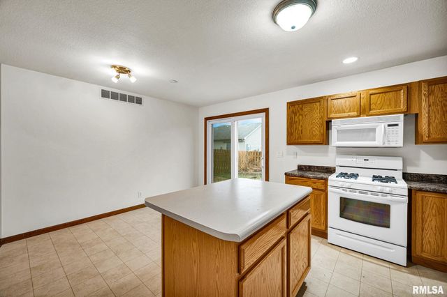 11326 N NORTHTRAIL Drive, Dunlap, IL 61525