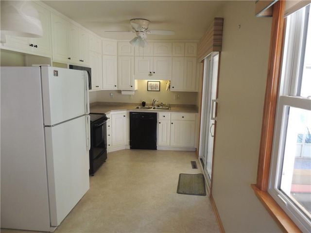 3517 S Pleasant Street, Independence, MO 64055