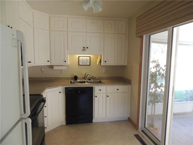 3517 S Pleasant Street, Independence, MO 64055