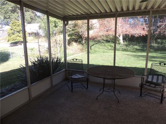 3517 S Pleasant Street, Independence, MO 64055