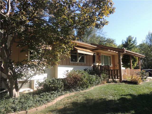 3517 S Pleasant Street, Independence, MO 64055